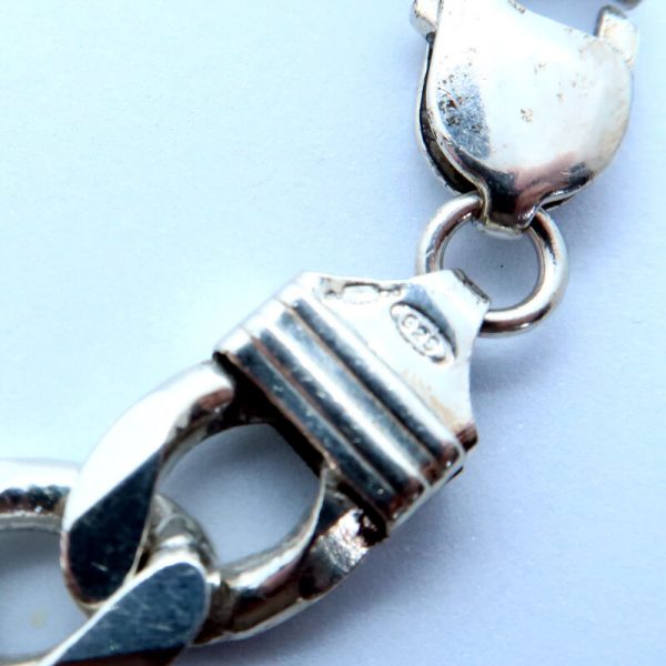 Vintage Men's Silver Bracelet showing links and clasp