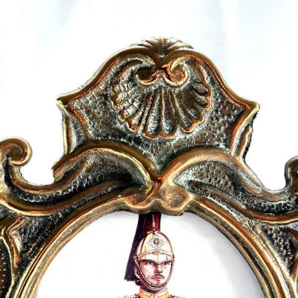 Vintage Brass Picture Frame Shell Detail